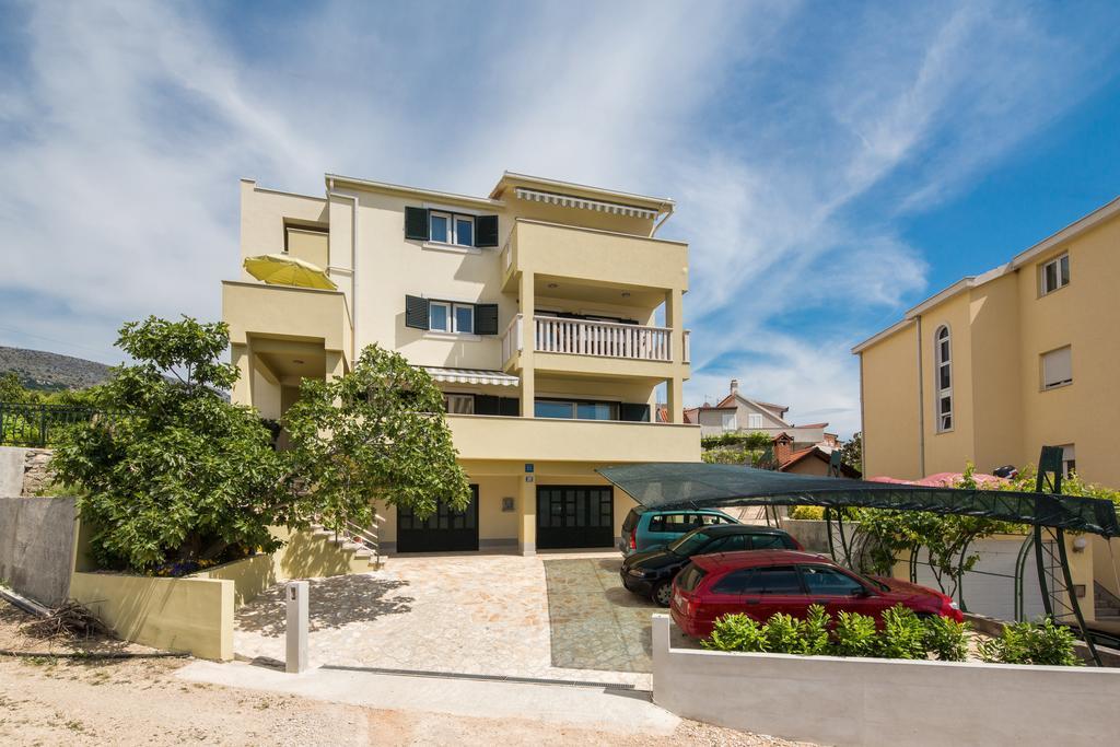 Apartments Leon Podstrana Ngoại thất bức ảnh