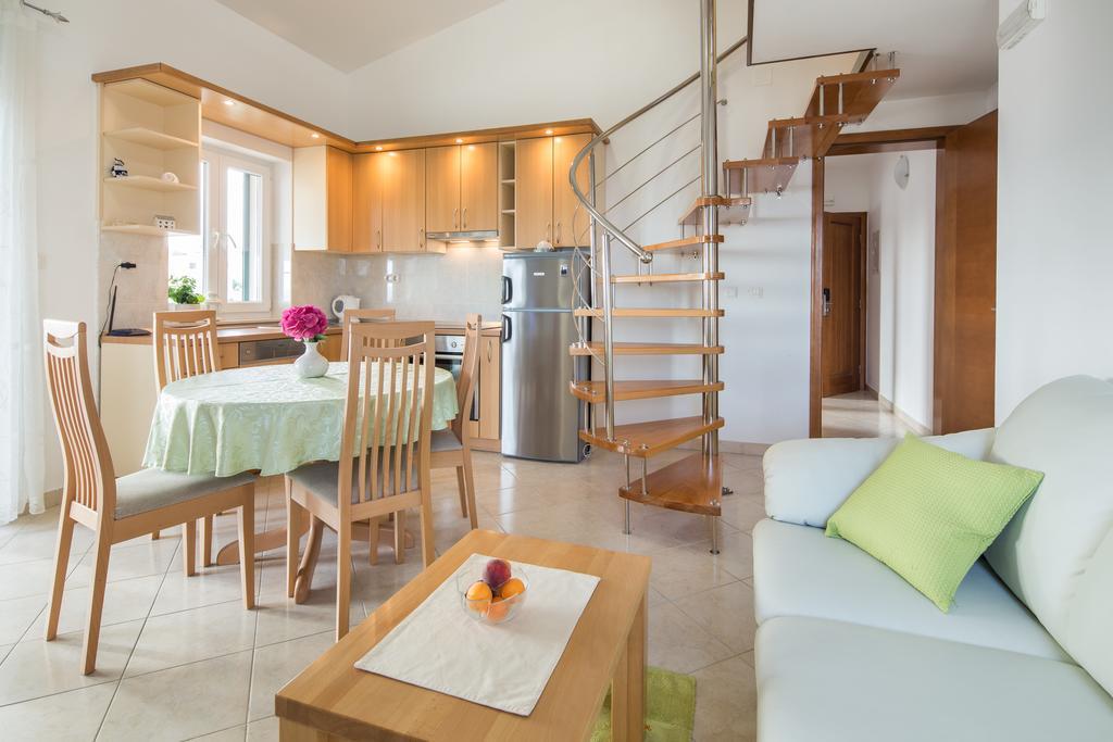 Apartments Leon Podstrana Phòng bức ảnh