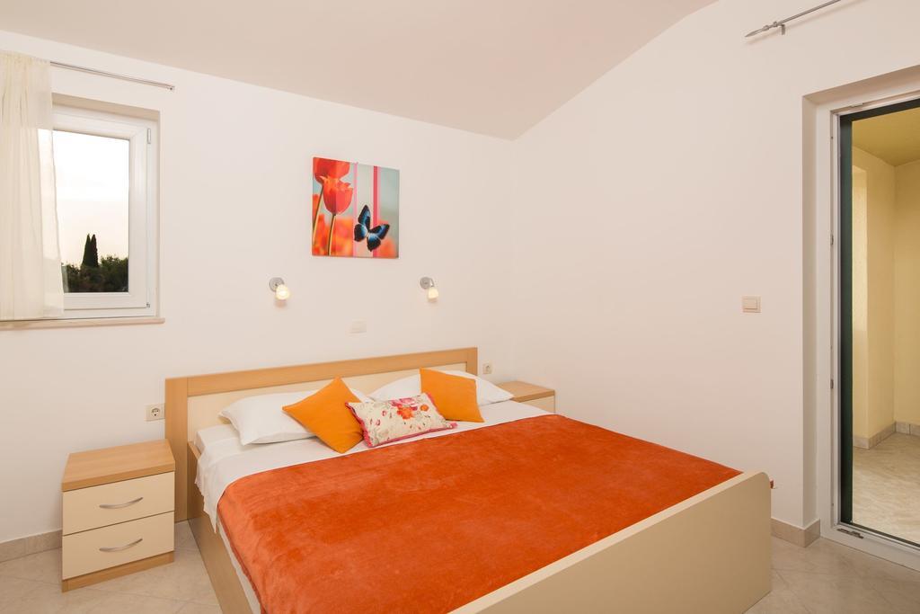 Apartments Leon Podstrana Phòng bức ảnh