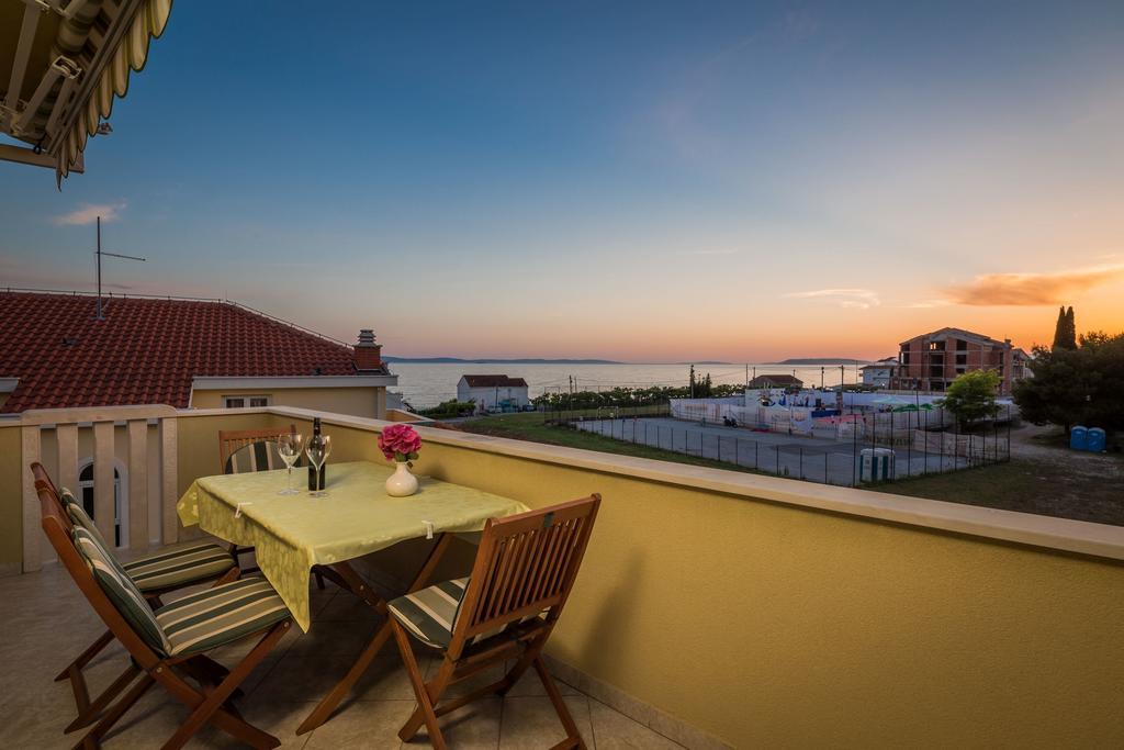 Apartments Leon Podstrana Phòng bức ảnh