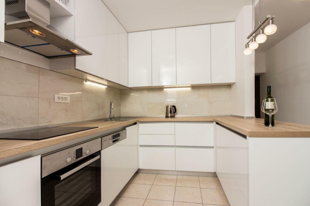 Apartments Leon Podstrana Ngoại thất bức ảnh